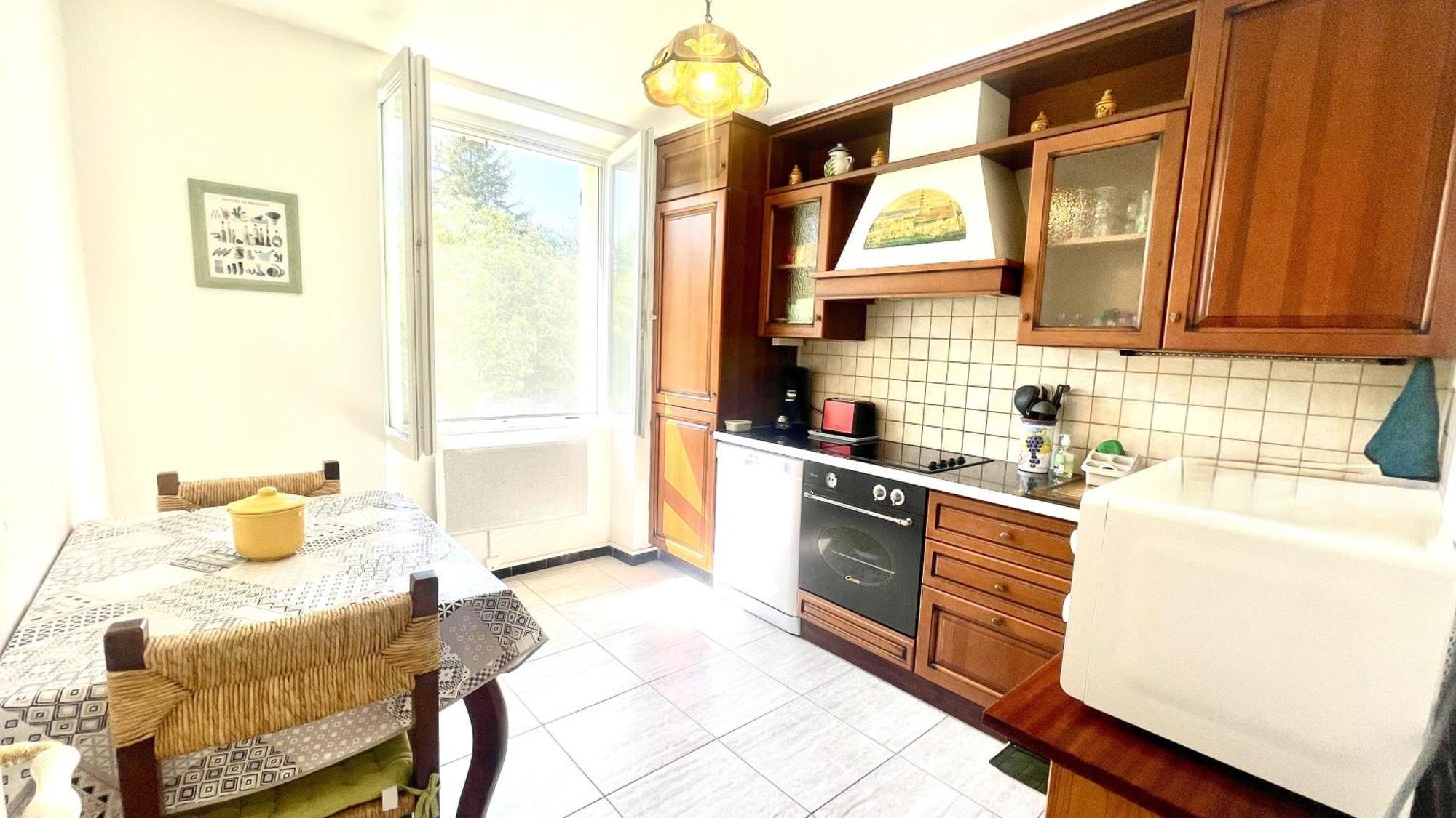 Rendez-Vous Avec Les Cigales - Gite 6 Personnes 100M2 - Piscine Privee - Climatisation Cheval-Blanc Exteriér fotografie